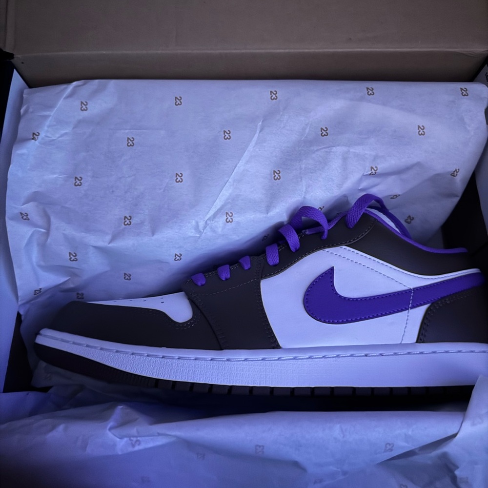 Nike Men's Purple and White Sneakers